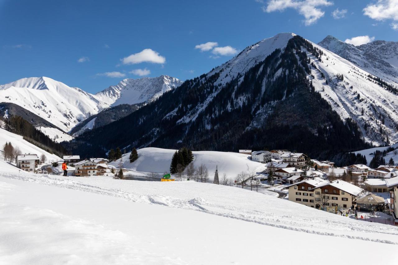 Landhaus Panorama Berwang Buitenkant foto
